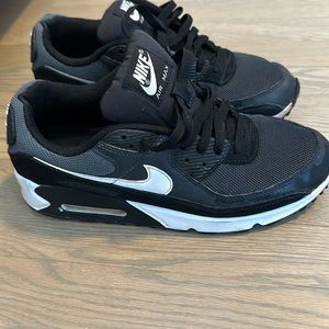 Nike Air Max Sneakers 👟